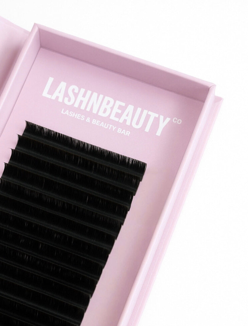 0.05 Volume Mixed Lash Extensions (8mm-15mm)